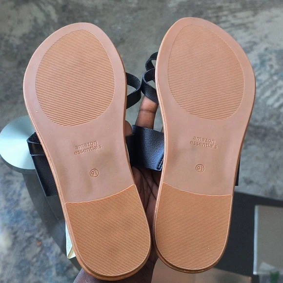 Amazon Essentials Sandal - Picture 6 of 7